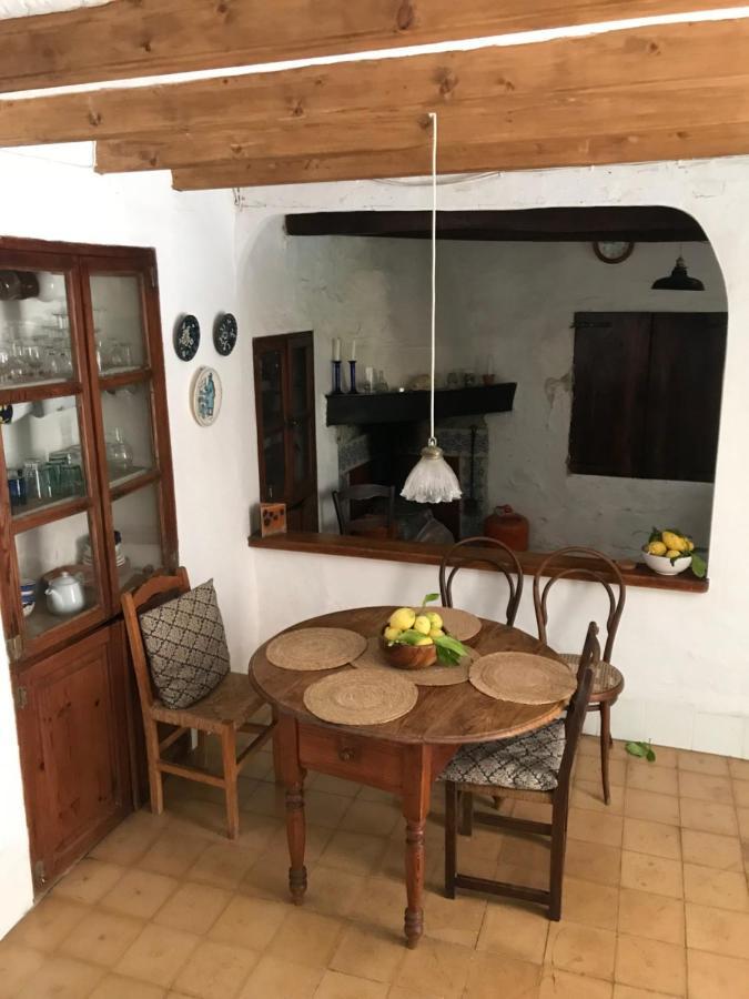 Encantadora Casita En El Centro De Fornalutx Luaran gambar